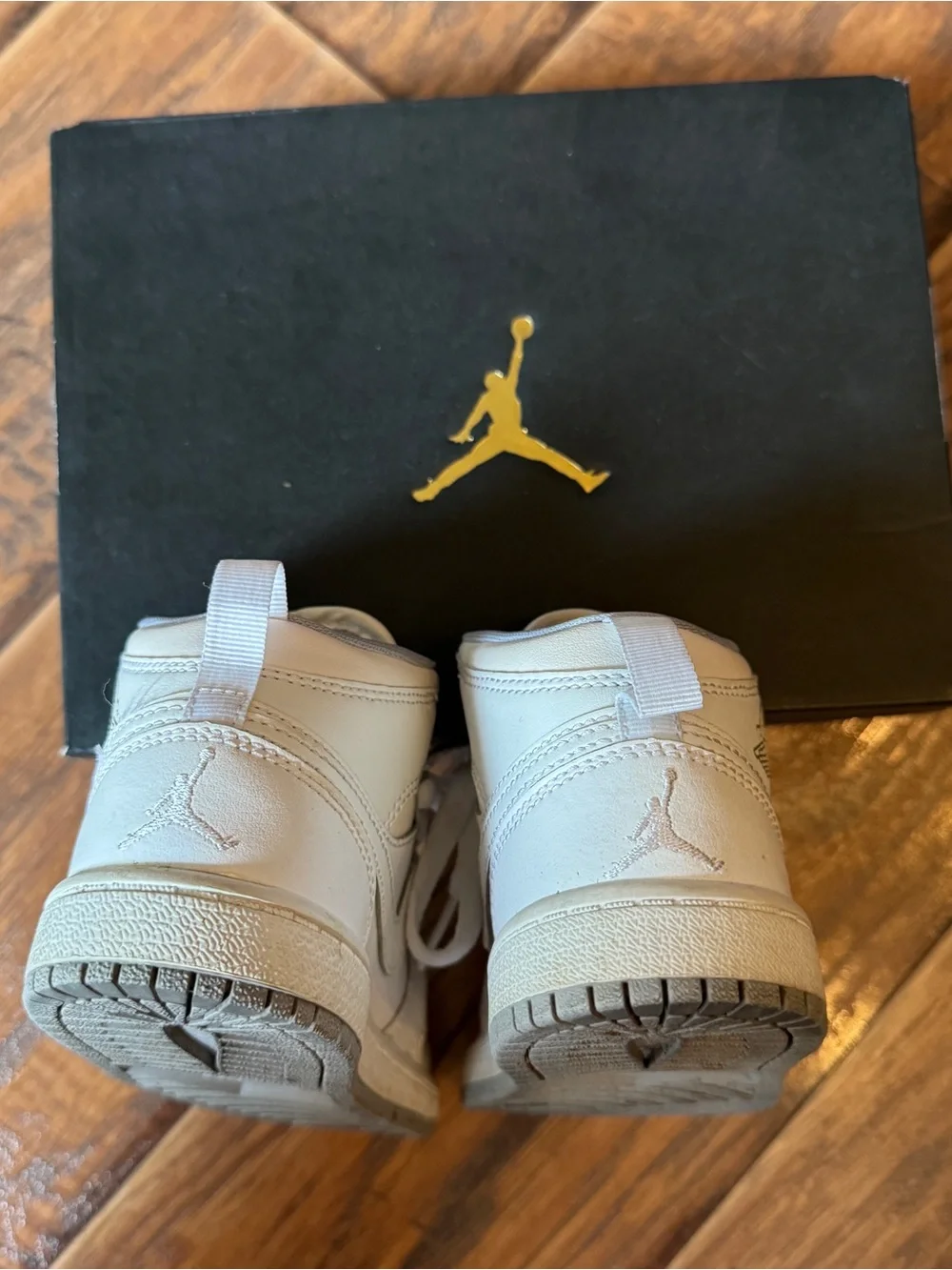 JORDAN 1 MID BP  Boys size 12C